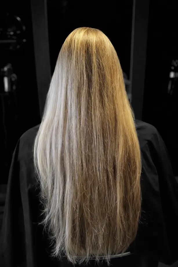 Haar vóór de highlights behandeling bij Kapsalon Bicare in Leek